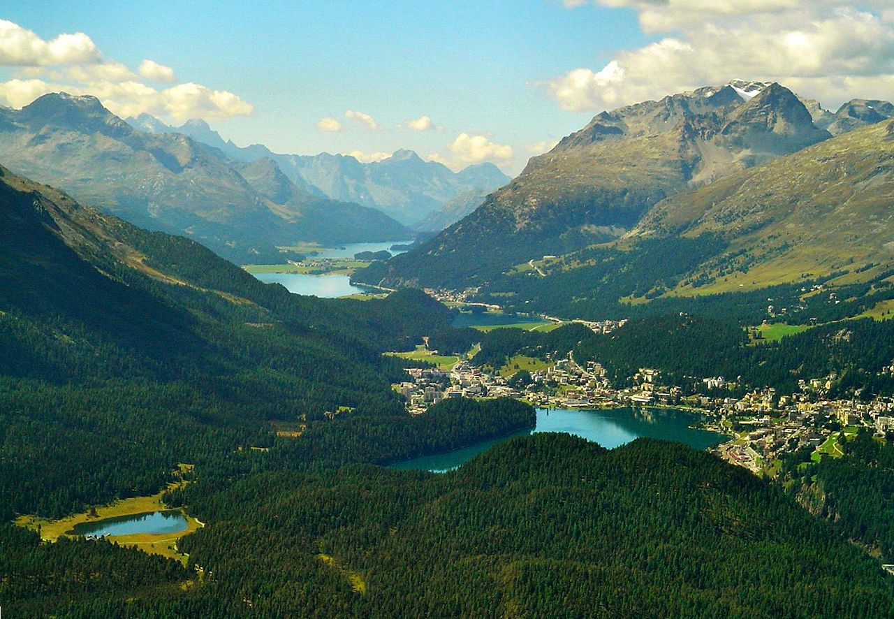 Engadin Valley, Switzerland © Wikipedia