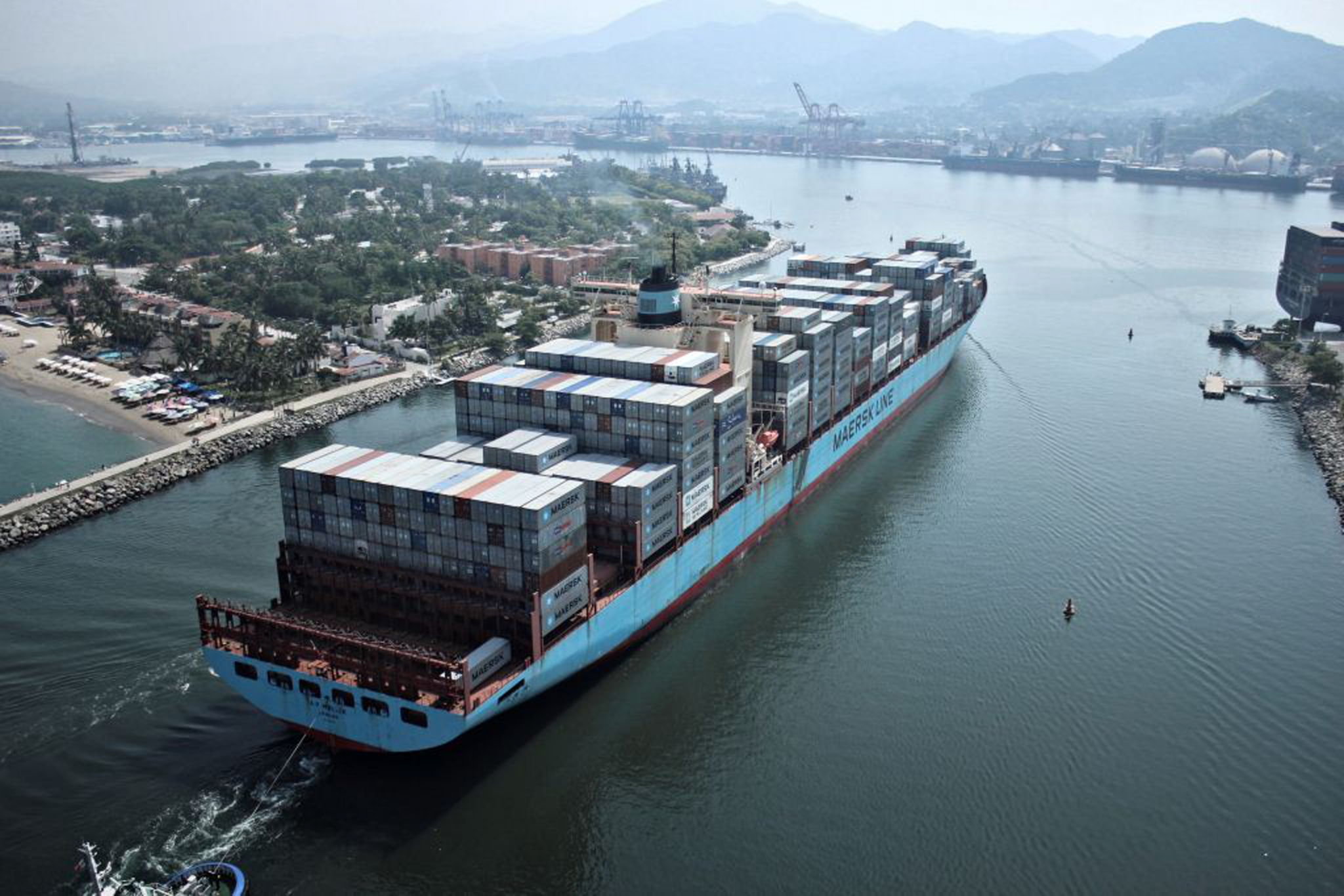 Digitising the supply chain process (Photo credit: Maersk)